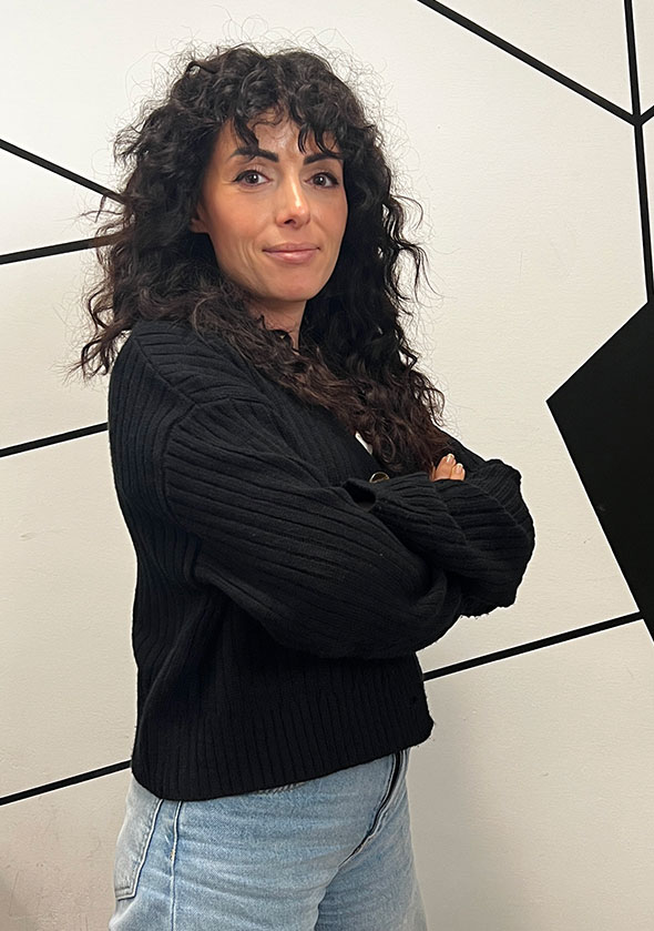 Debora Valenti - Graphic and UX <br> Designer 